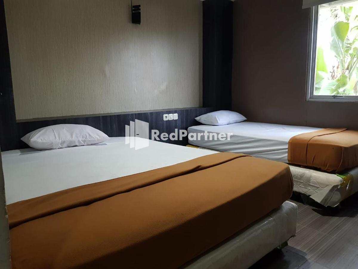 Hotel Ayu Lestari Ternate Redpartner Buitenkant foto