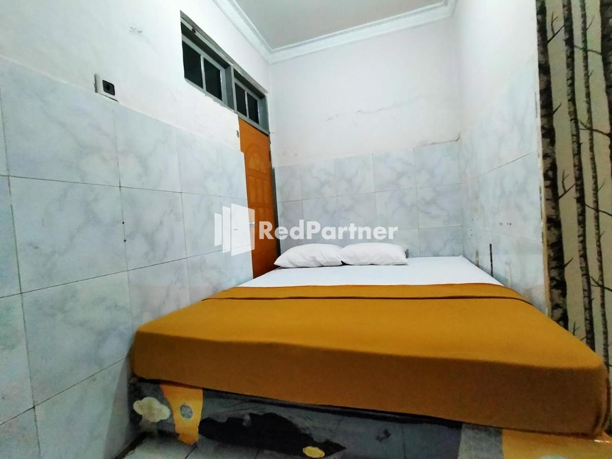 Hotel Ayu Lestari Ternate Redpartner Buitenkant foto