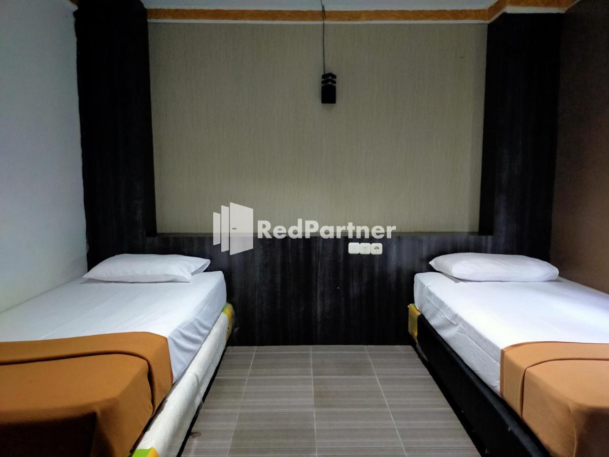 Hotel Ayu Lestari Ternate Redpartner Buitenkant foto