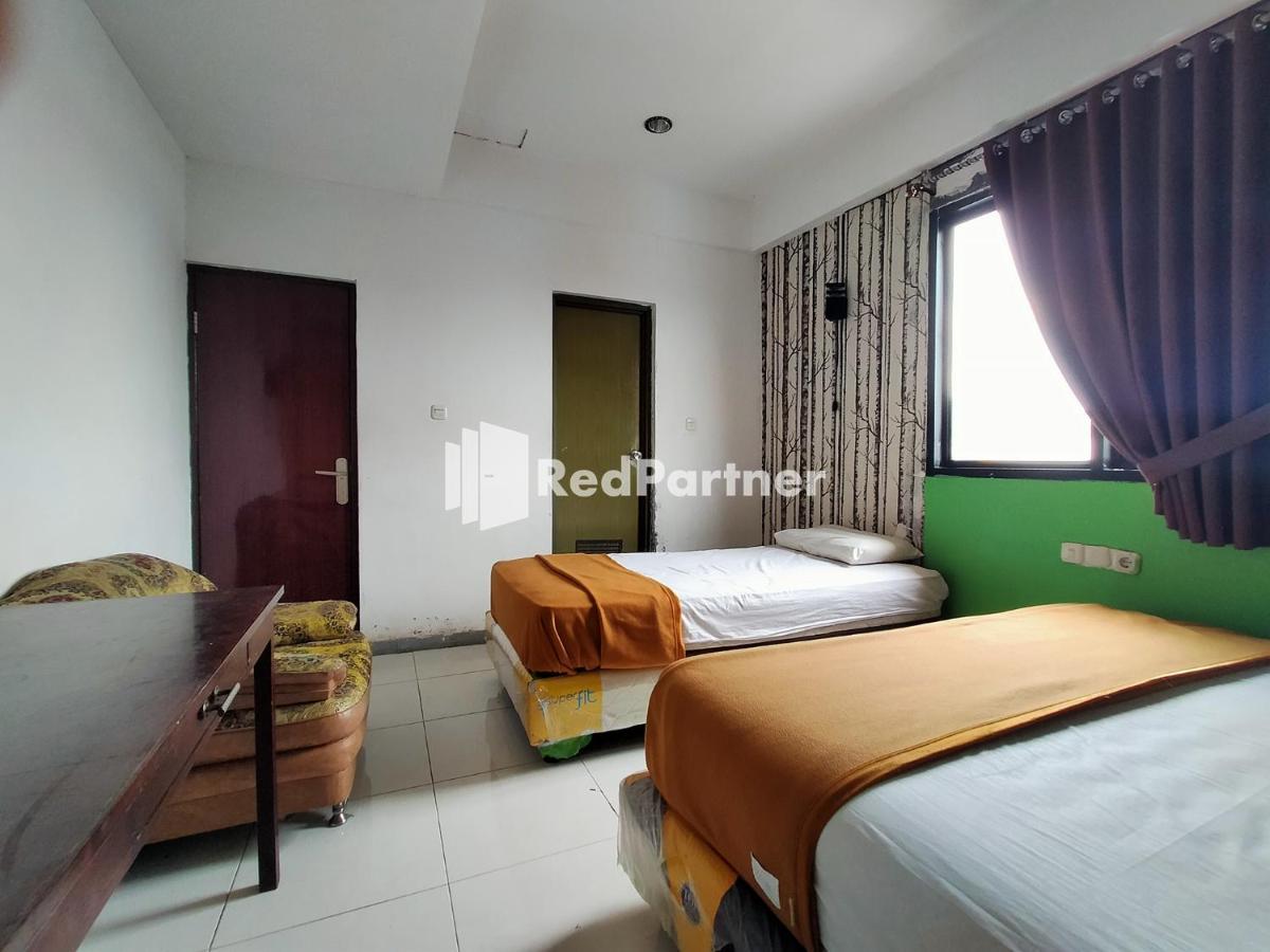 Hotel Ayu Lestari Ternate Redpartner Buitenkant foto