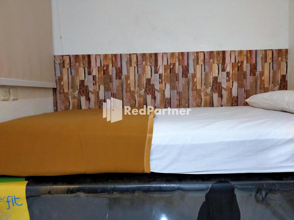 Hotel Ayu Lestari Ternate Redpartner Buitenkant foto