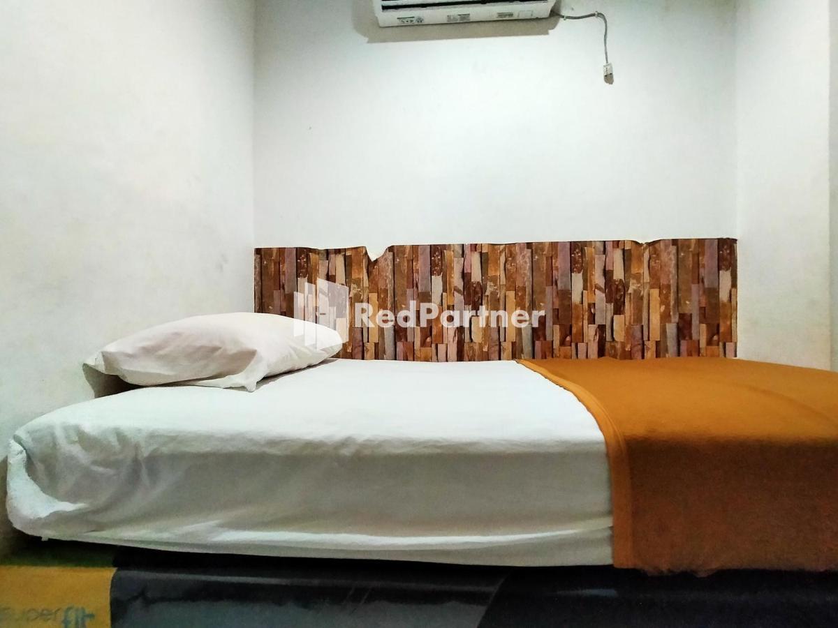 Hotel Ayu Lestari Ternate Redpartner Buitenkant foto