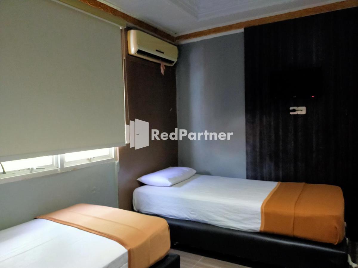 Hotel Ayu Lestari Ternate Redpartner Buitenkant foto