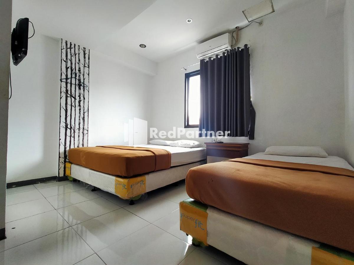 Hotel Ayu Lestari Ternate Redpartner Buitenkant foto