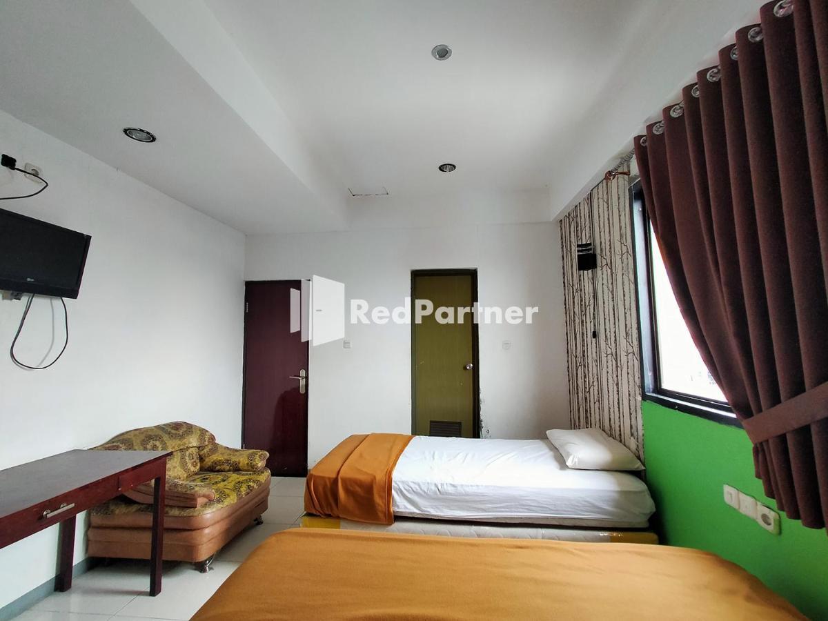 Hotel Ayu Lestari Ternate Redpartner Buitenkant foto