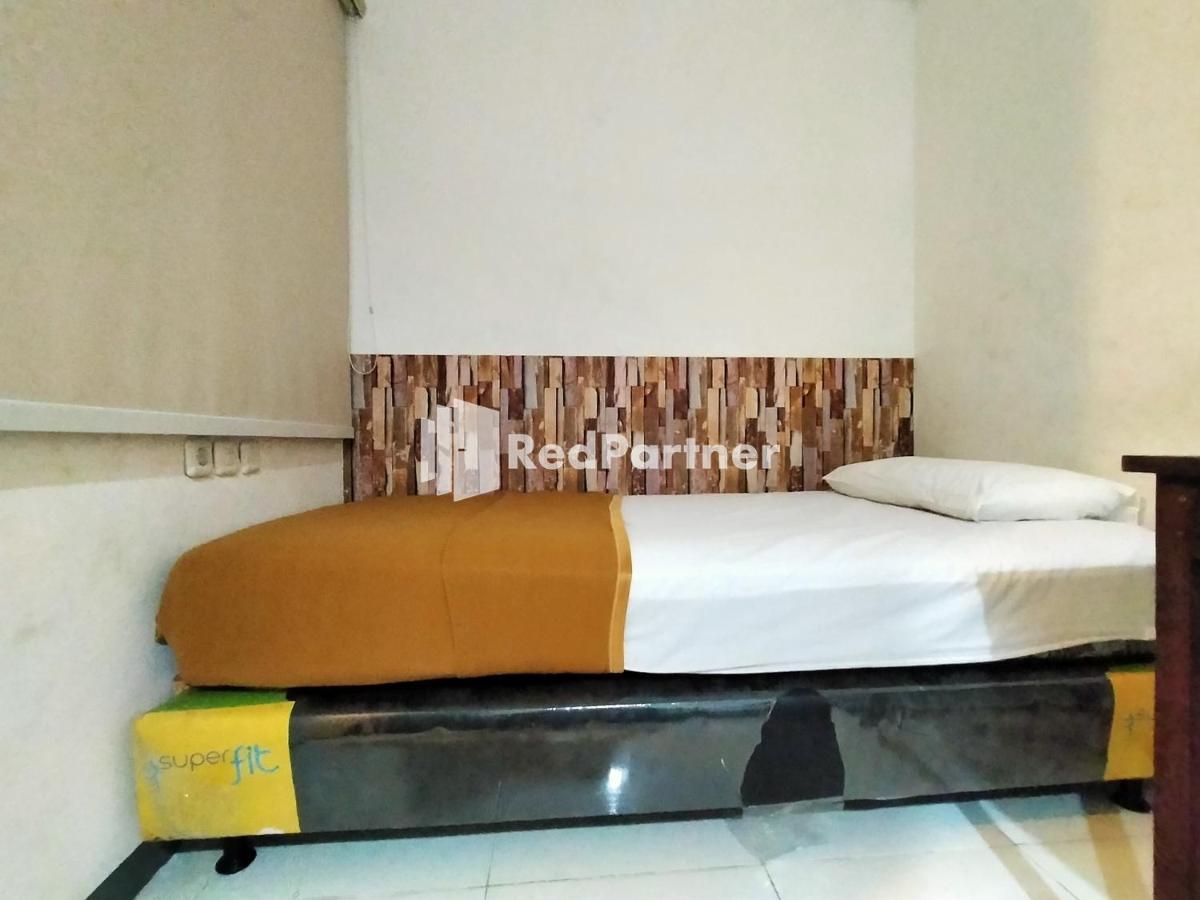 Hotel Ayu Lestari Ternate Redpartner Buitenkant foto