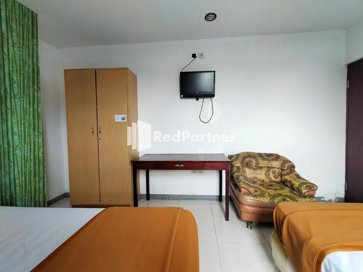 Hotel Ayu Lestari Ternate Redpartner Buitenkant foto