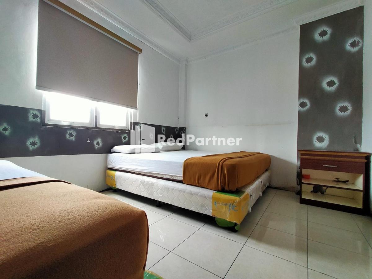 Hotel Ayu Lestari Ternate Redpartner Buitenkant foto