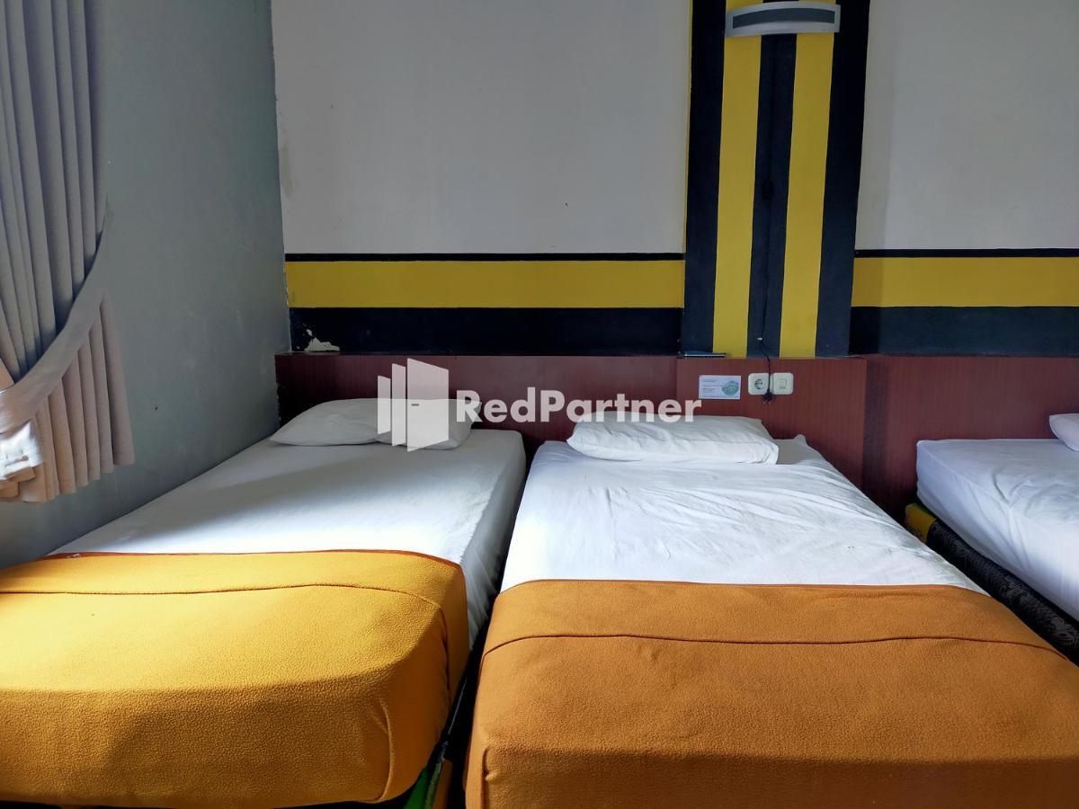 Hotel Ayu Lestari Ternate Redpartner Buitenkant foto