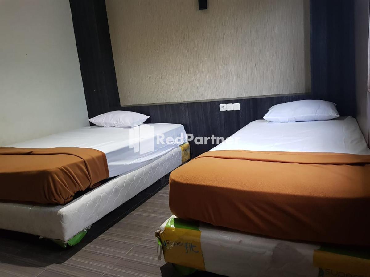 Hotel Ayu Lestari Ternate Redpartner Buitenkant foto