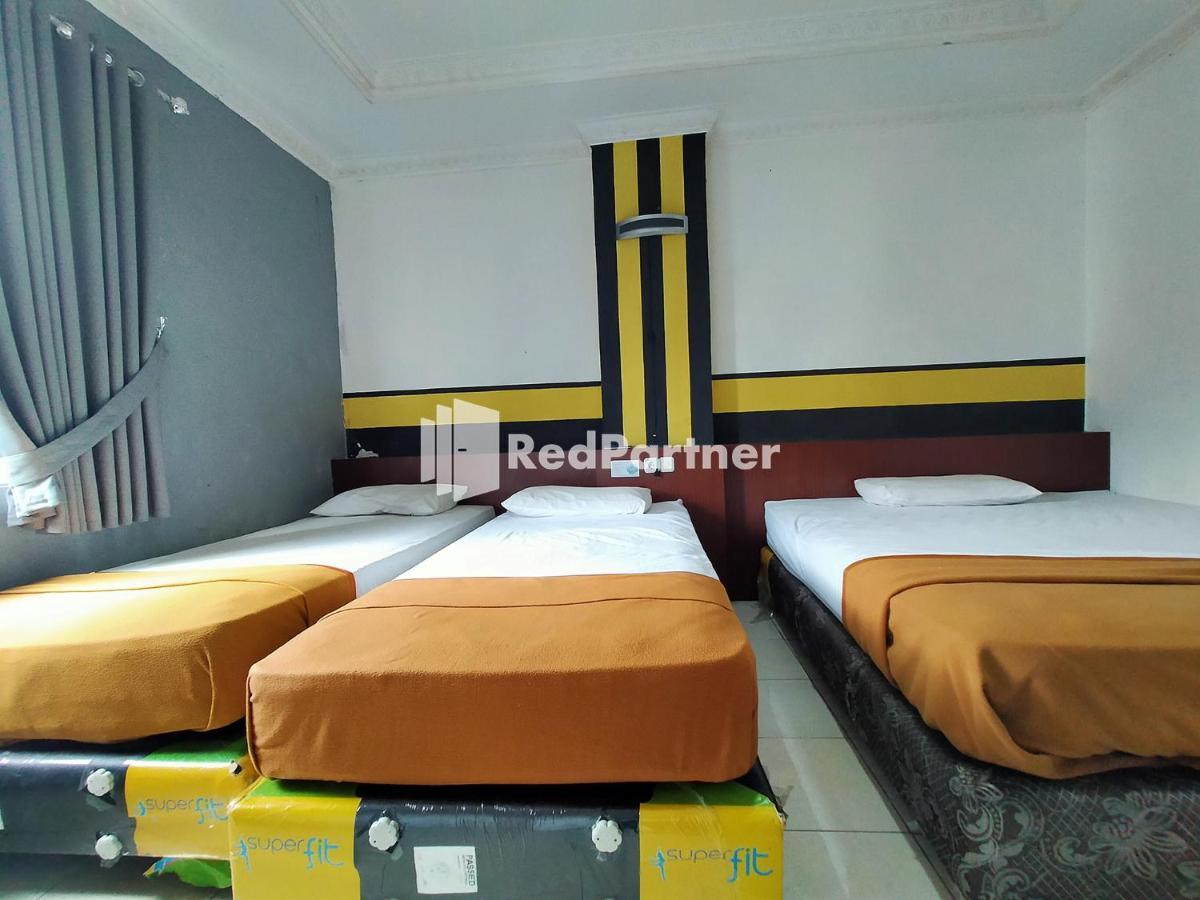 Hotel Ayu Lestari Ternate Redpartner Buitenkant foto