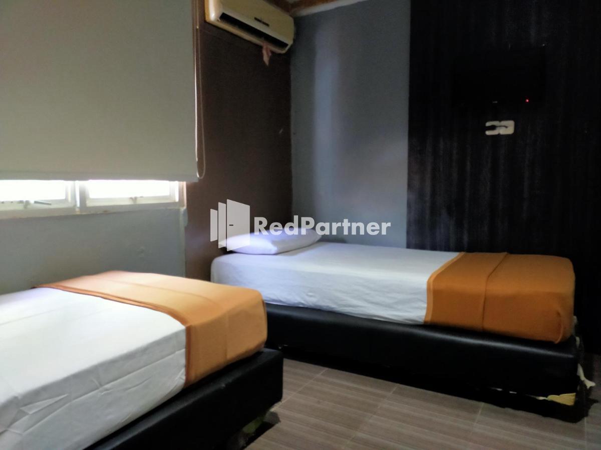 Hotel Ayu Lestari Ternate Redpartner Buitenkant foto