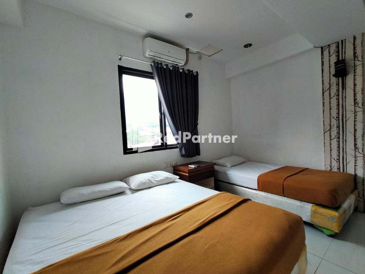 Hotel Ayu Lestari Ternate Redpartner Buitenkant foto